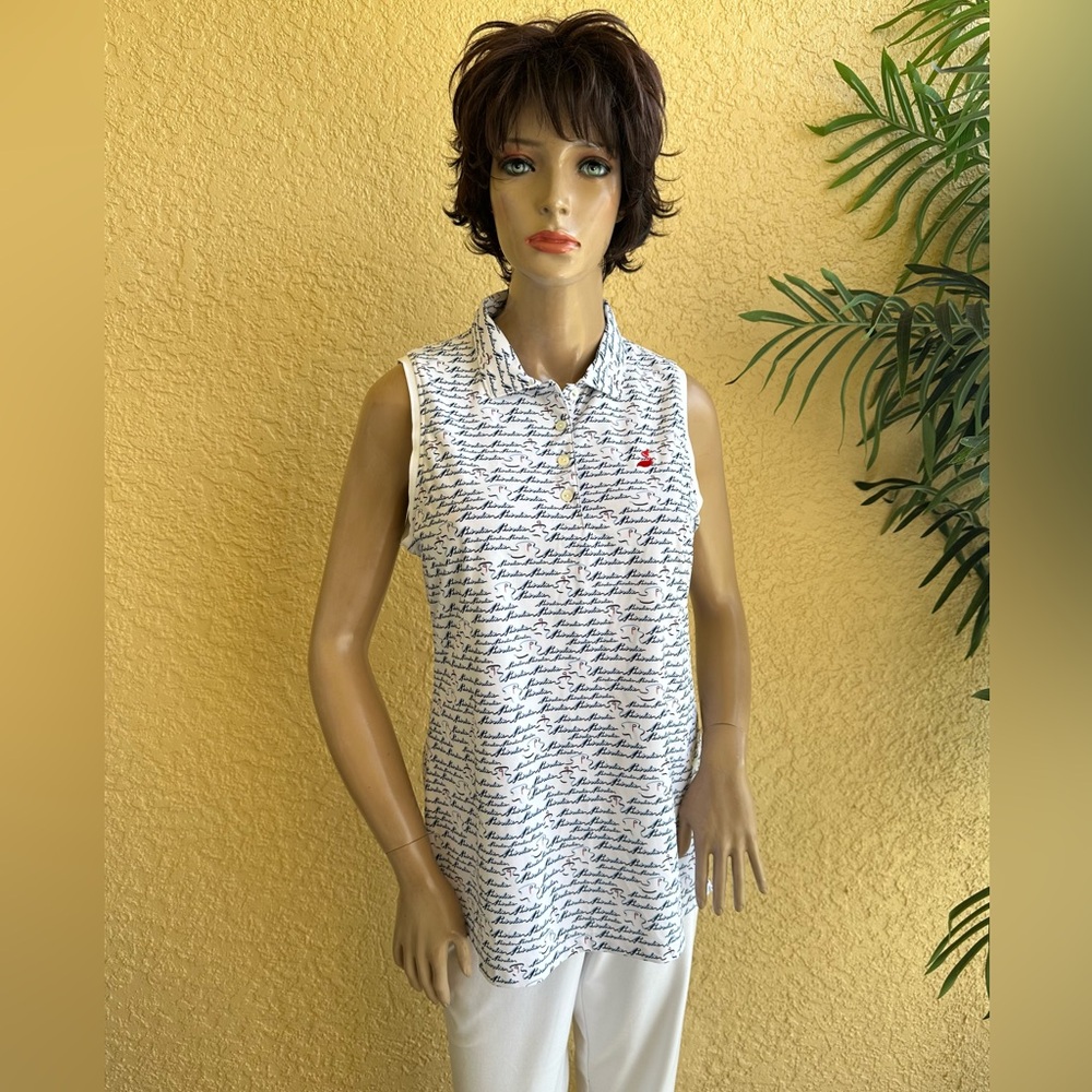 Peter Millar designs blue and white print sport top